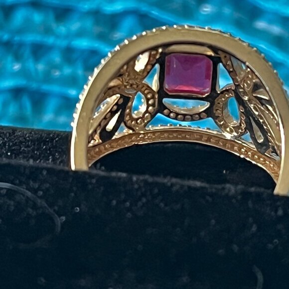 14K Yellow Gold with Genuine Ruby & Diamonds Ring - Size 7 - Picture 4 of 7
